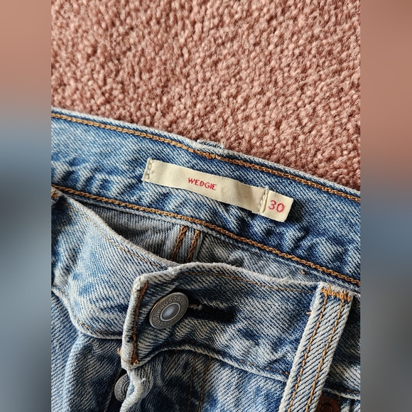 Levis Wedgie - Picture 3 of 4